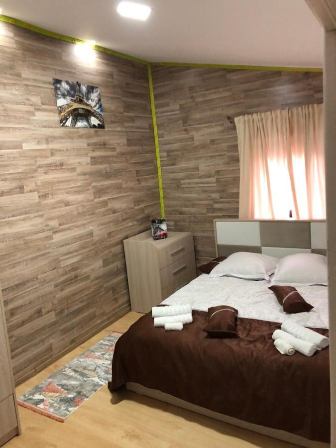 Serban Home Arenele Romane Marius Nasta Bucarest Extérieur photo