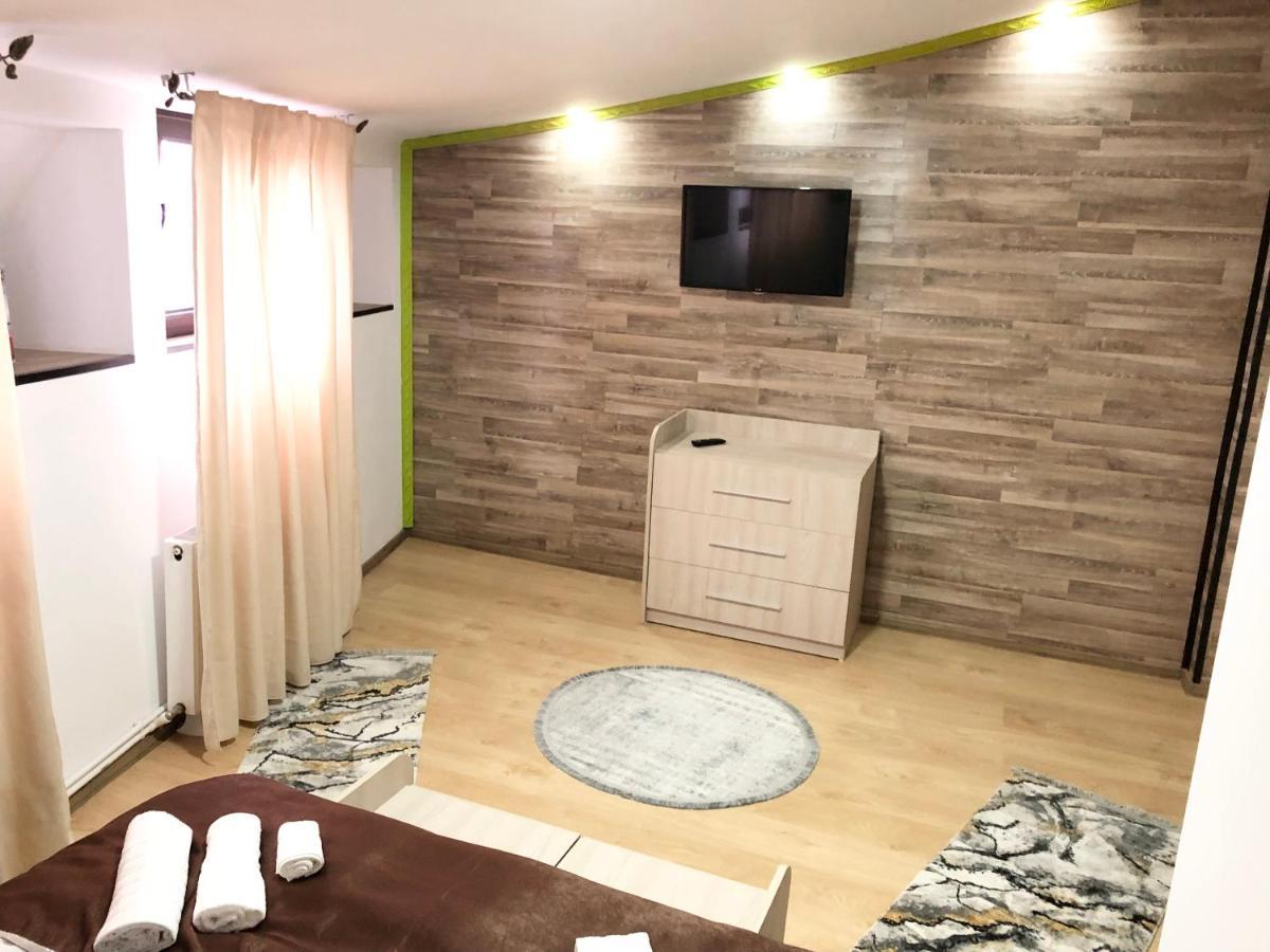 Serban Home Arenele Romane Marius Nasta Bucarest Extérieur photo
