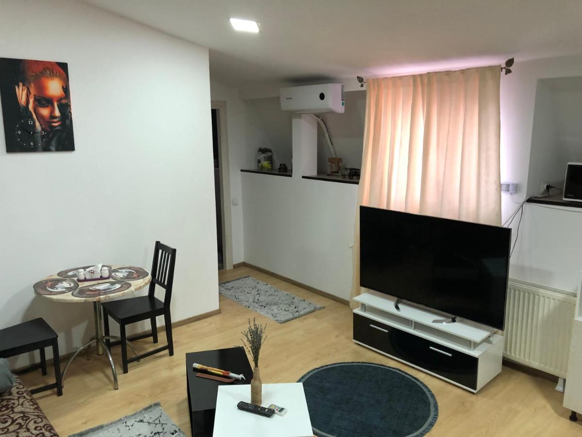 Serban Home Arenele Romane Marius Nasta Bucarest Extérieur photo